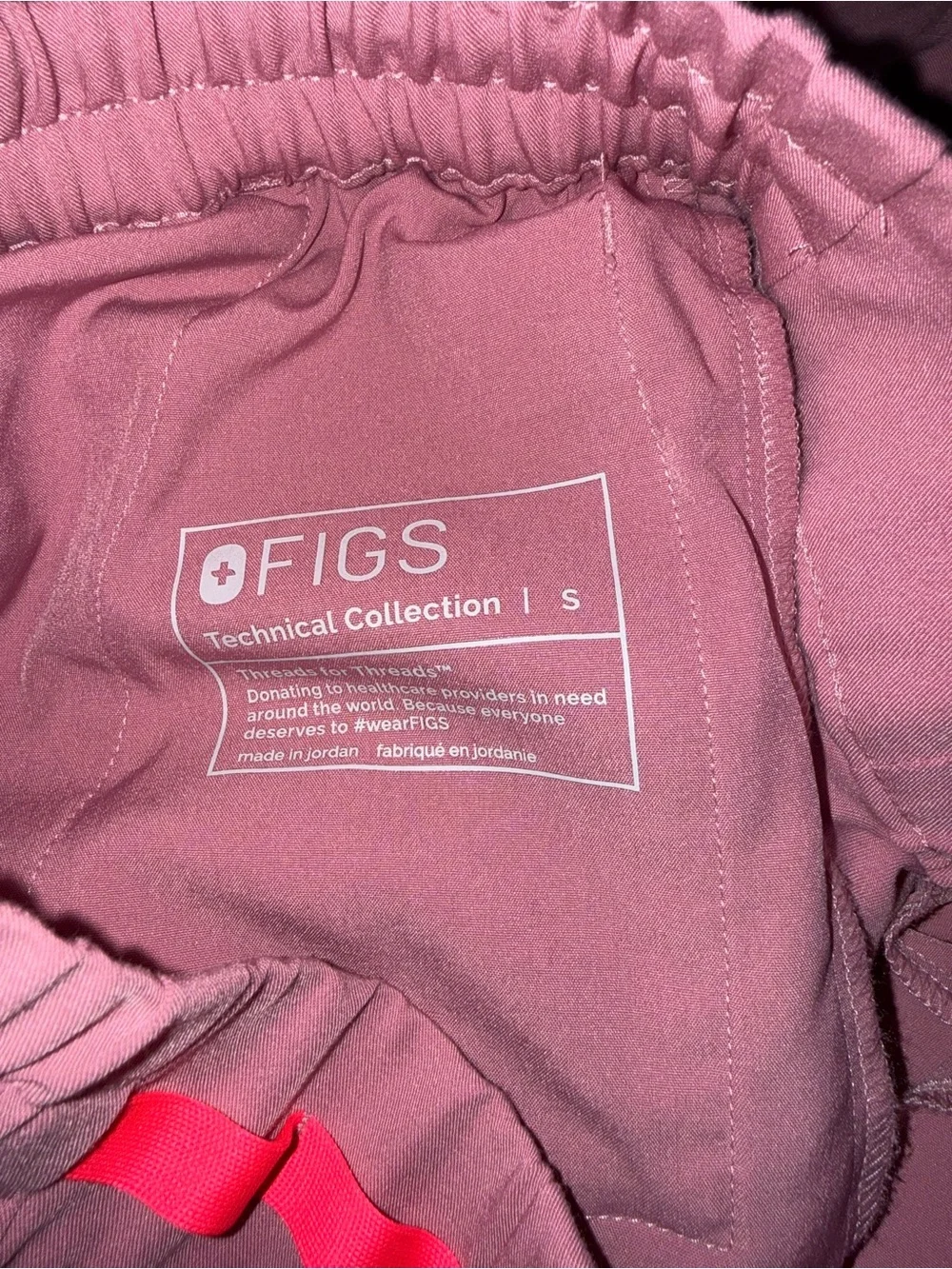 Figs Chalk Pink Scrub Set - Picture 8 of 8